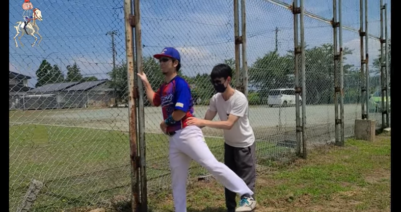 【驚愕】10年続く野球肩の治し方は、股関節を動かす事だった。