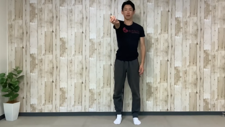 <strong>【謝罪】この度は大変申し訳ありませんでした。肩の痛みを治します。</strong>